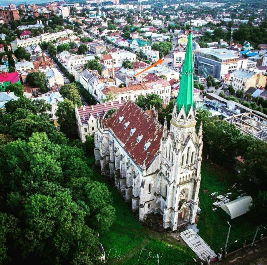 Apart Club Kosmo Chernivtsi Exterior photo
